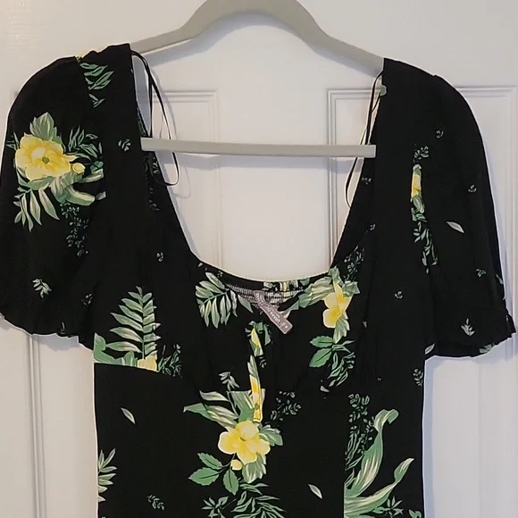 Urban Outfitters Tropical Print Dress - Picture 4 of 4